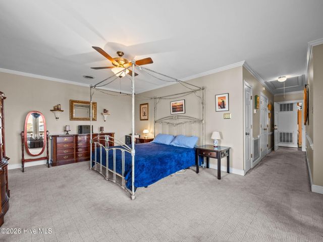 200 Pelican Drive, Newport, NC 28570