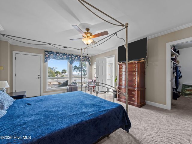 200 Pelican Drive, Newport, NC 28570