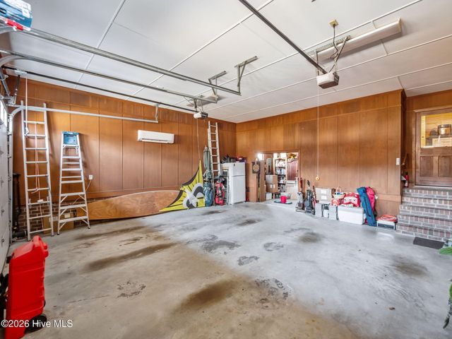 200 Pelican Drive, Newport, NC 28570