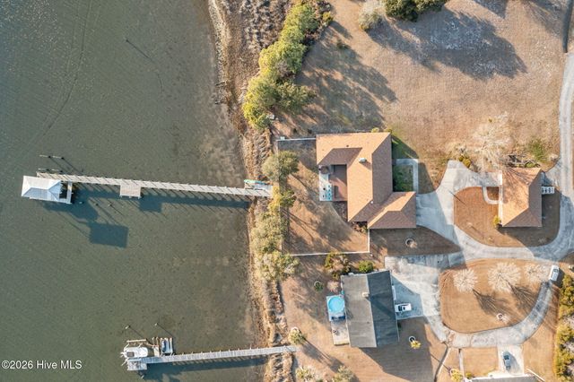 200 Pelican Drive, Newport, NC 28570