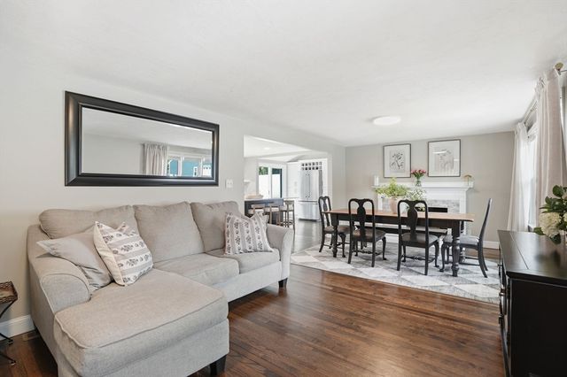 65 Lake St, Braintree, MA 02184