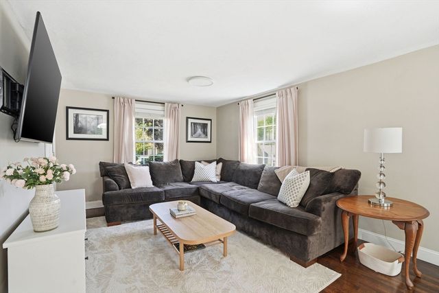65 Lake St, Braintree, MA 02184