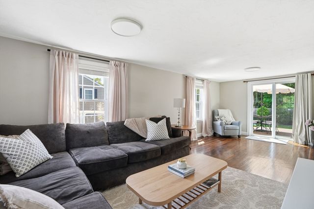 65 Lake St, Braintree, MA 02184