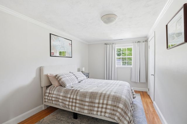 65 Lake St, Braintree, MA 02184