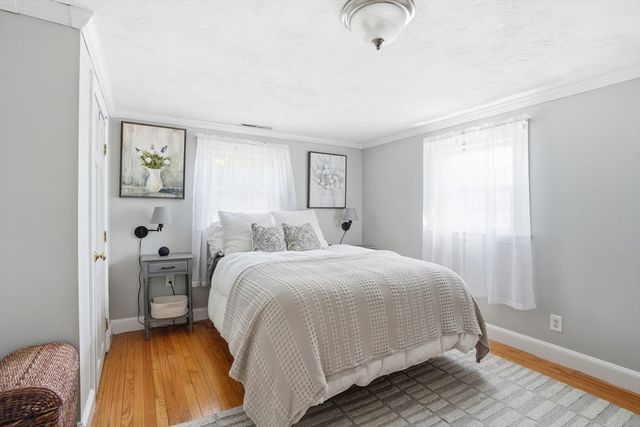 65 Lake St, Braintree, MA 02184