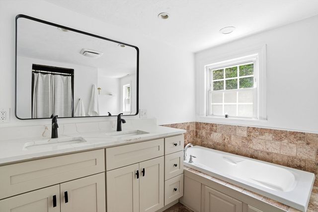 65 Lake St, Braintree, MA 02184
