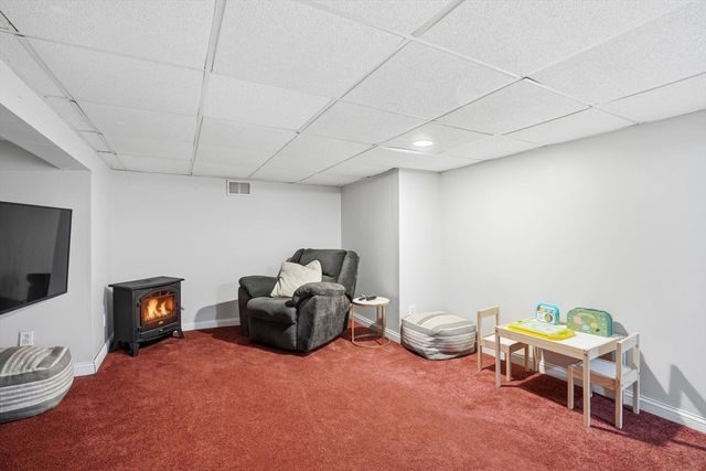 65 Lake St, Braintree, MA 02184