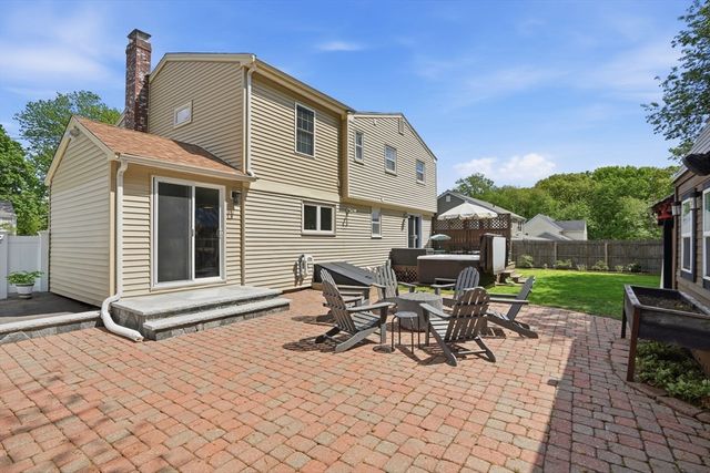 65 Lake St, Braintree, MA 02184