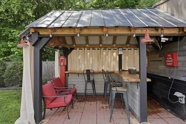 65 Lake St, Braintree, MA 02184