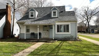 26095 Hanover Street, Dearborn Heights, MI 48125