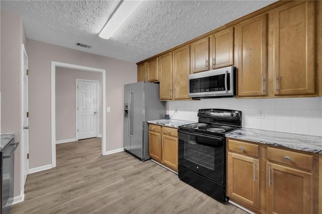2789 Wynhaven Oaks Way, Lawrenceville, GA 30043
