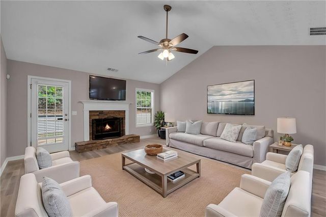 2789 Wynhaven Oaks Way, Lawrenceville, GA 30043