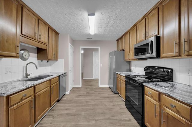 2789 Wynhaven Oaks Way, Lawrenceville, GA 30043