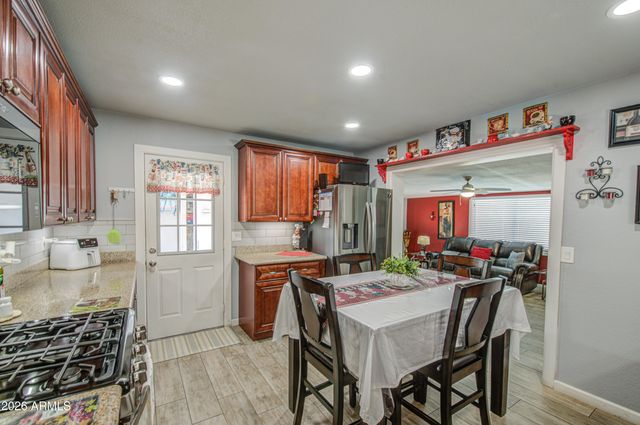 1652 W 2ND Street, Mesa, AZ 85201