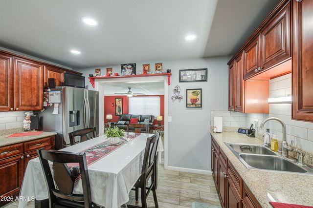 1652 W 2ND Street, Mesa, AZ 85201