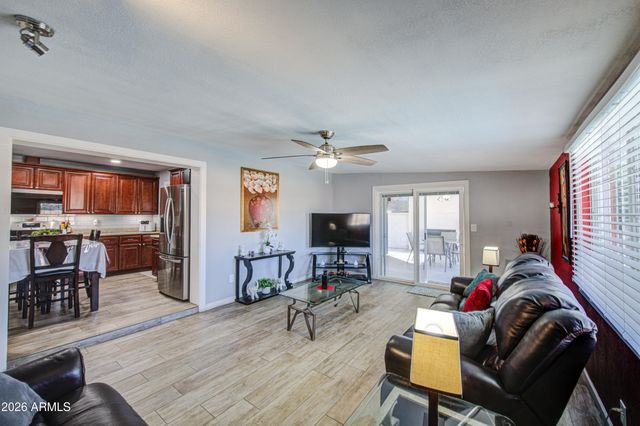 1652 W 2ND Street, Mesa, AZ 85201