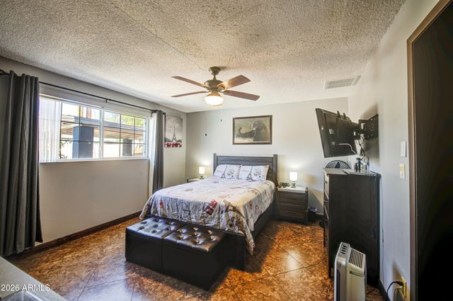 1652 W 2ND Street, Mesa, AZ 85201