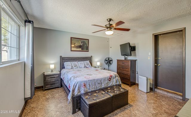 1652 W 2ND Street, Mesa, AZ 85201