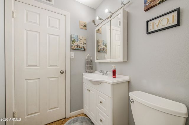 1652 W 2ND Street, Mesa, AZ 85201