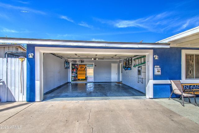 1652 W 2ND Street, Mesa, AZ 85201