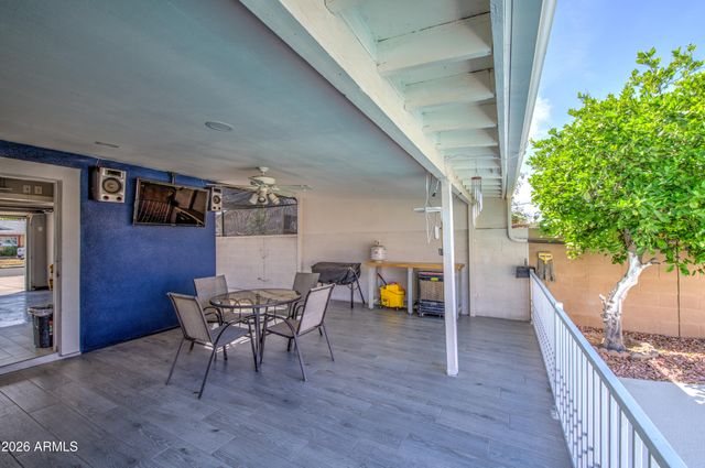 1652 W 2ND Street, Mesa, AZ 85201