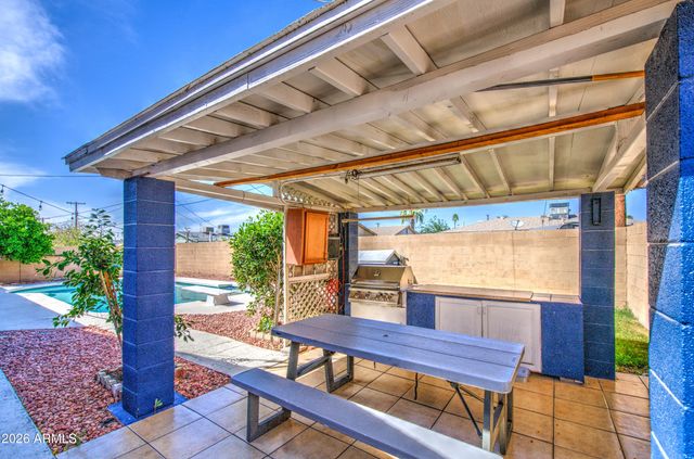 1652 W 2ND Street, Mesa, AZ 85201