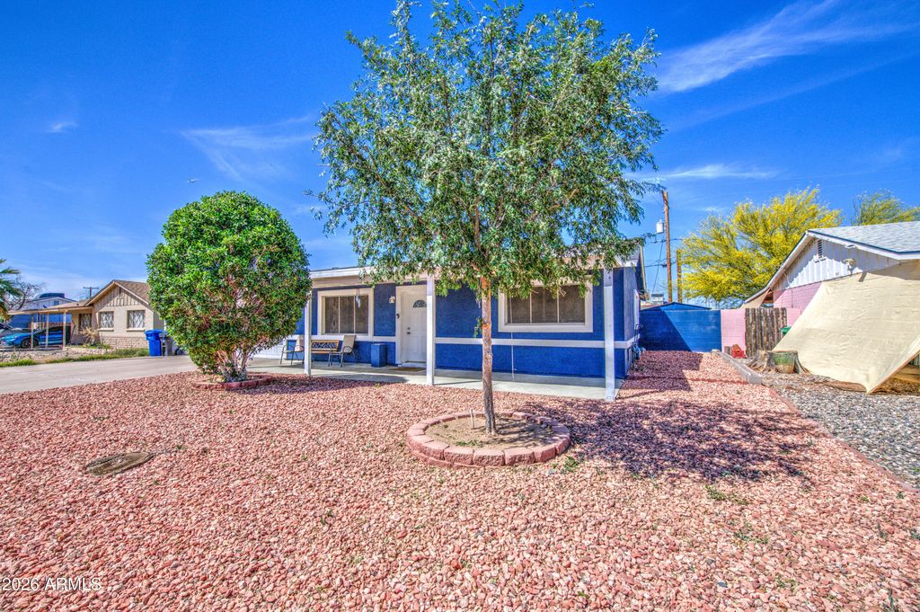 1652 W 2ND Street, Mesa, AZ 85201