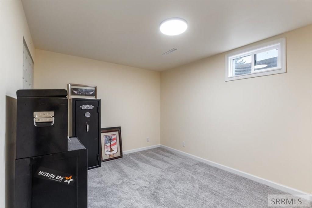 Image 20 of property listing at 3715 S 5th W, Idaho Falls, ID 83404