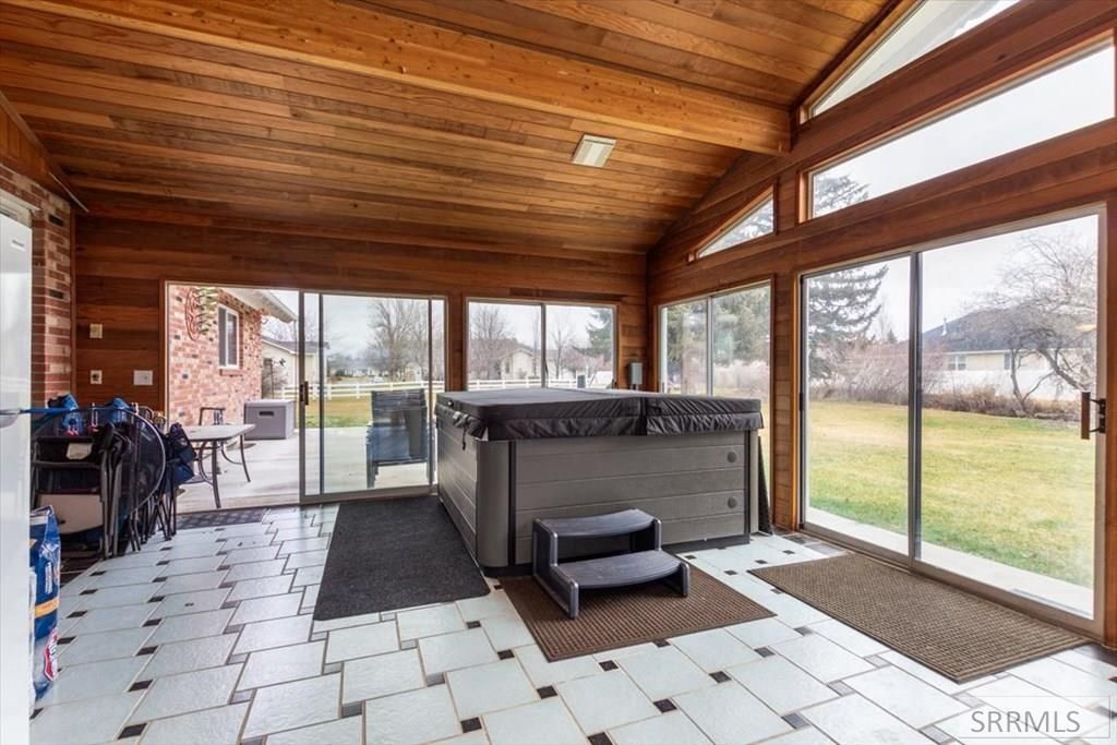 Image 23 of property listing at 3715 S 5th W, Idaho Falls, ID 83404