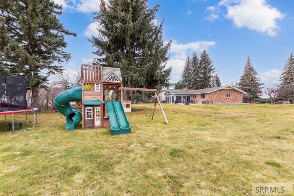 Image 27 of property listing at 3715 S 5th W, Idaho Falls, ID 83404