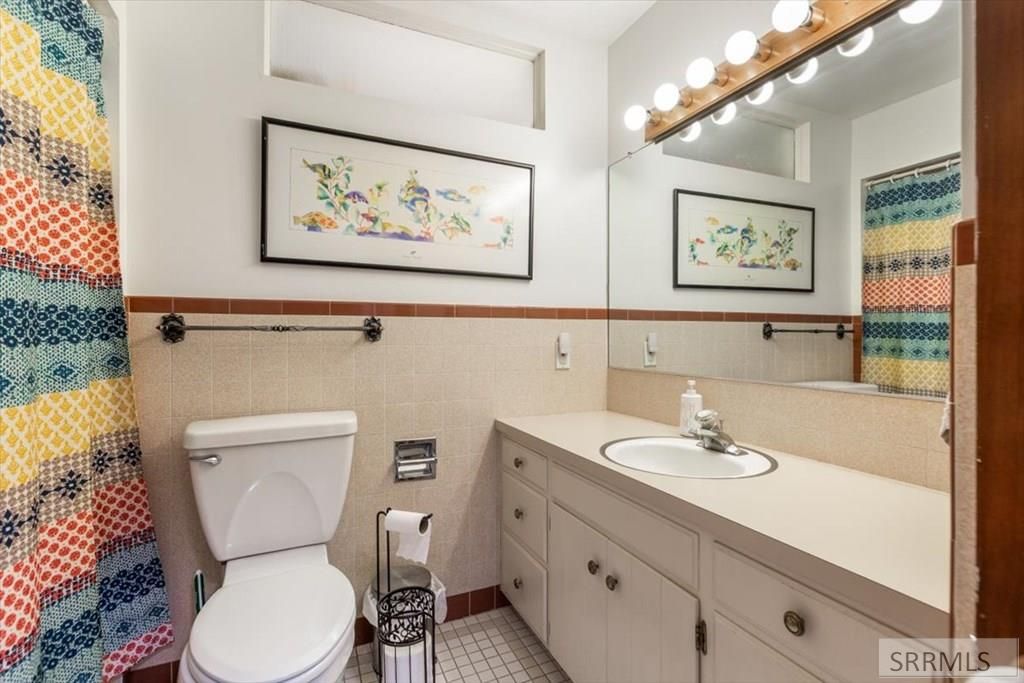 Image 9 of property listing at 3715 S 5th W, Idaho Falls, ID 83404