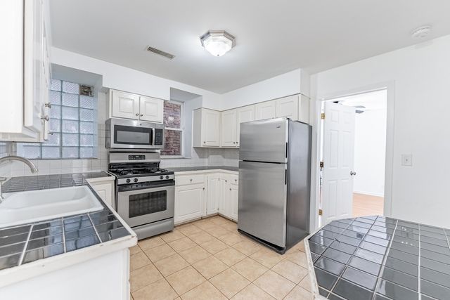 1631 W 18th Street 2, Chicago, IL 60608