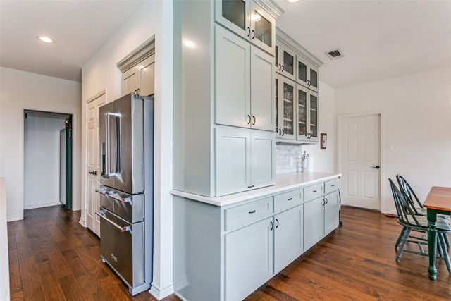 3229 Birch Avenue, Grapevine, TX 76051