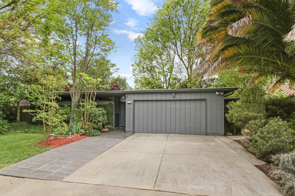 1114 Purdue Dr, Davis, CA 95616