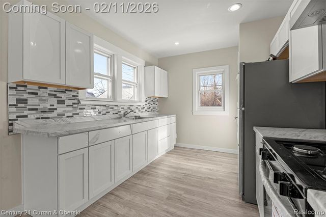 5251 Nottingham Road, Detroit, MI 48224