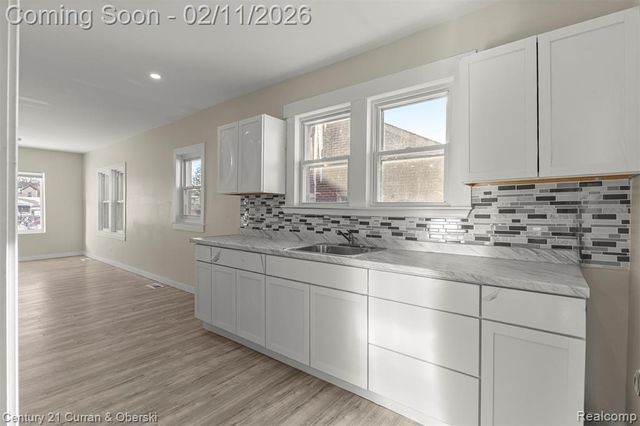 5251 Nottingham Road, Detroit, MI 48224