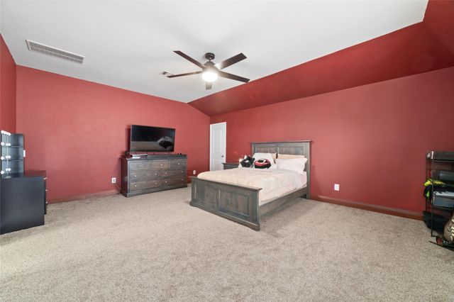 1902 Emerald Breeze Court, Pearland, TX 77089