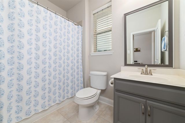 1902 Emerald Breeze Court, Pearland, TX 77089