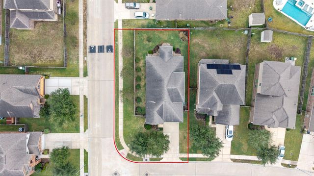 1902 Emerald Breeze Court, Pearland, TX 77089