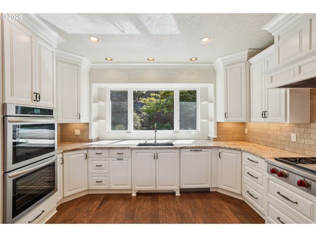 1224 TYNDALL Ct, Lake Oswego, OR 97034