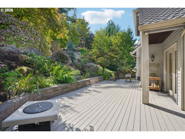 1224 TYNDALL Ct, Lake Oswego, OR 97034