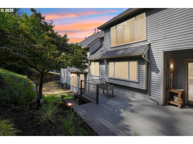 1224 TYNDALL Ct, Lake Oswego, OR 97034