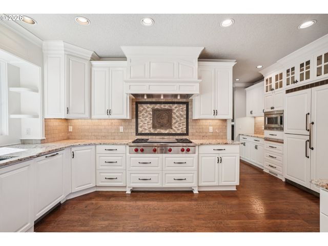 1224 TYNDALL Ct, Lake Oswego, OR 97034