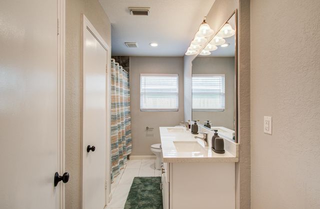 8018 Hammerly Boulevard, Houston, TX 77055
