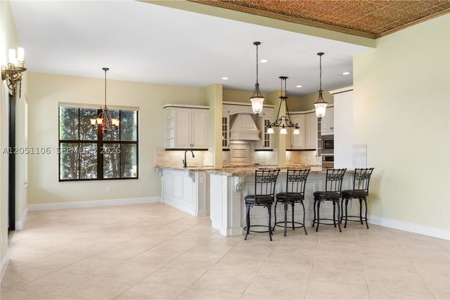 8420 NW 33rd St, Cooper City, FL 33024