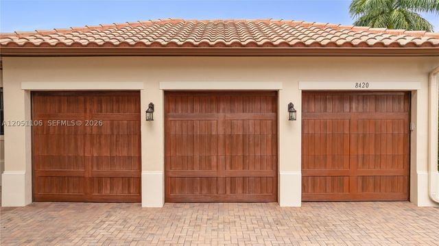 8420 NW 33rd St, Cooper City, FL 33024