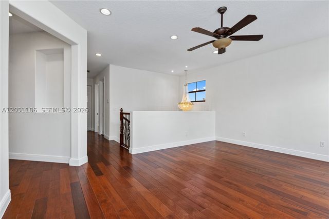 8420 NW 33rd St, Cooper City, FL 33024