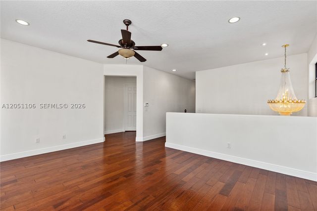 8420 NW 33rd St, Cooper City, FL 33024