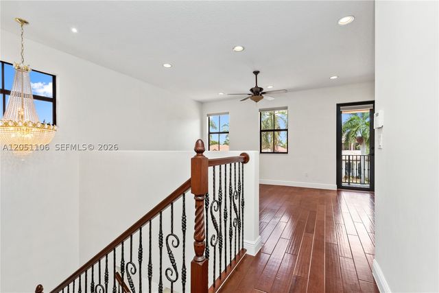8420 NW 33rd St, Cooper City, FL 33024