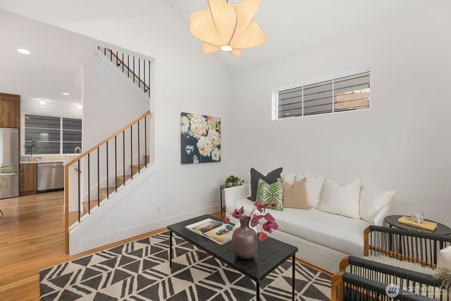 3932 S Angeline Street, Seattle, WA 98118